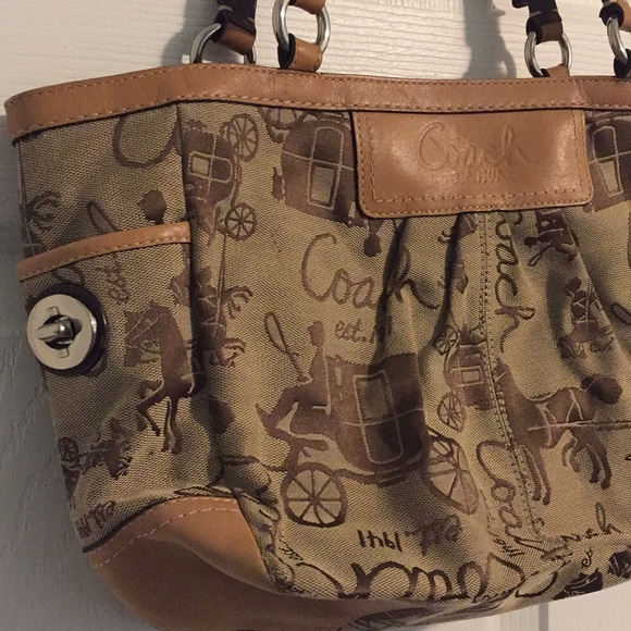 Coach Handbags - Authentic coach shoulder bag